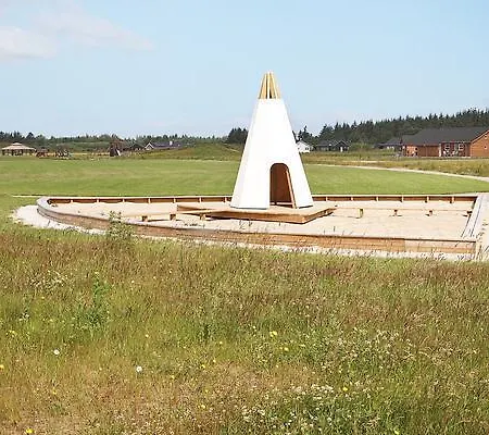 Дом отдыха Four-bedroom Holiday In 3 *
