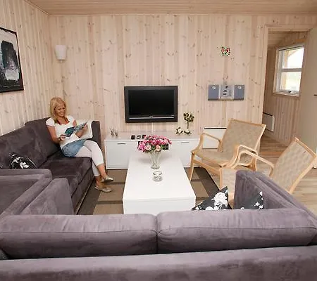 Four-bedroom Holiday In 3 Дом отдыха *